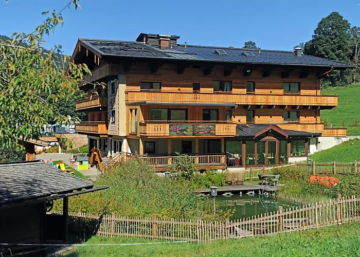 Ski In Ski Out Hotel Unterellmau