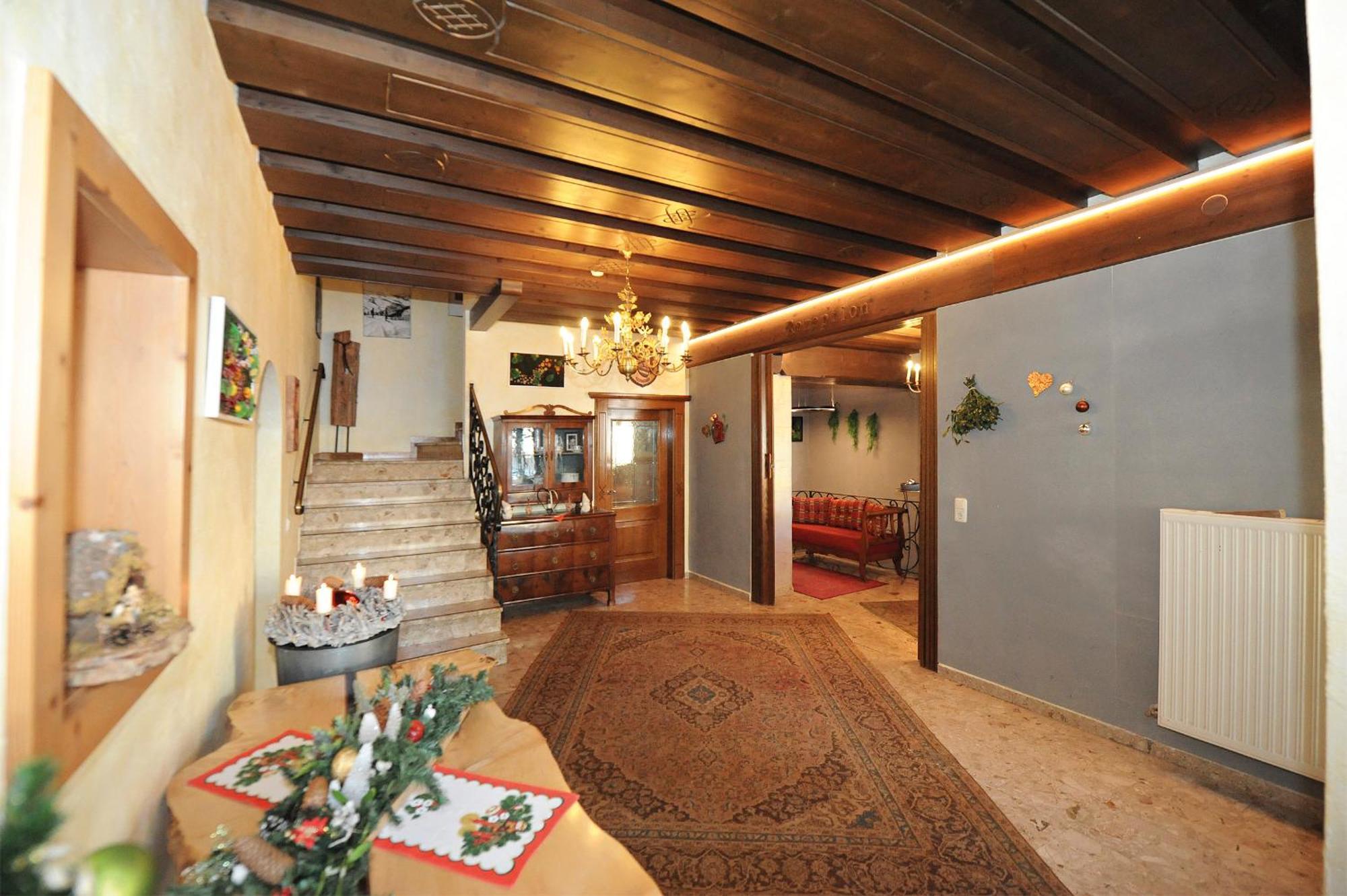 In Out Unterellmau Hotel 3*